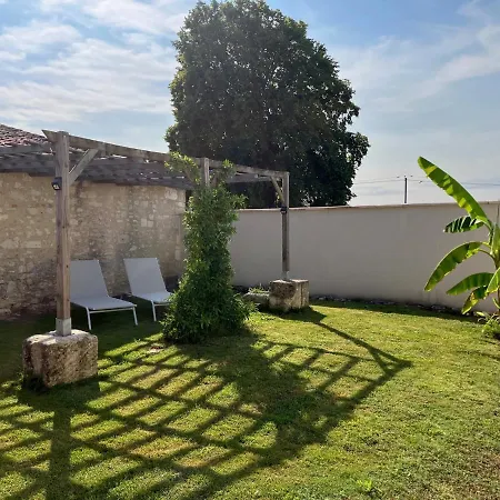 בית נופש Le Chai Des Annereaux *